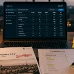 Outil positionnement seo : tableau de suivi SEO sur ordinateur